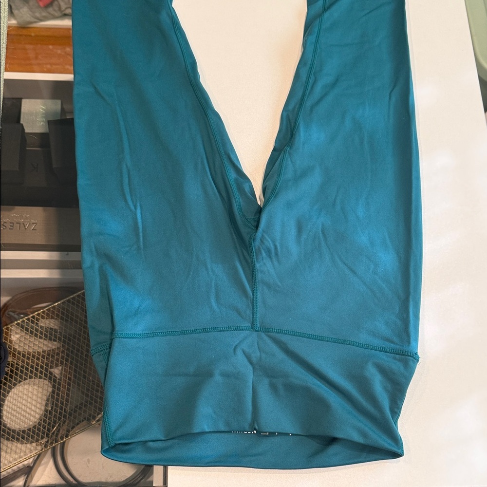Dae Teal Leggings. Never worn. No tag.